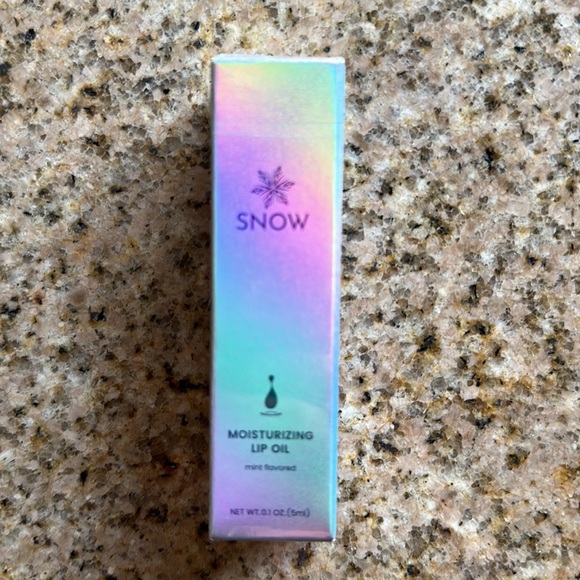 Moisturizing Lip Oil - still in original packaging, never been opened or used! - Picture 2 of 4